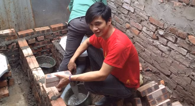 Thêm một lần thất bại và một lần vượt qua những khó khăn, mệt mỏi… mới nhất Lệ Rơi đã nhận lời vào làm việc cho một công ty truyền thông. Trên trang cá nhân của mình, anh chàng nông dân chân chất đã khẳng định sẽ quyết vực dậy bản thân, không còn né tránh, sợ hãi những thất bại trong quá khứ nữa.