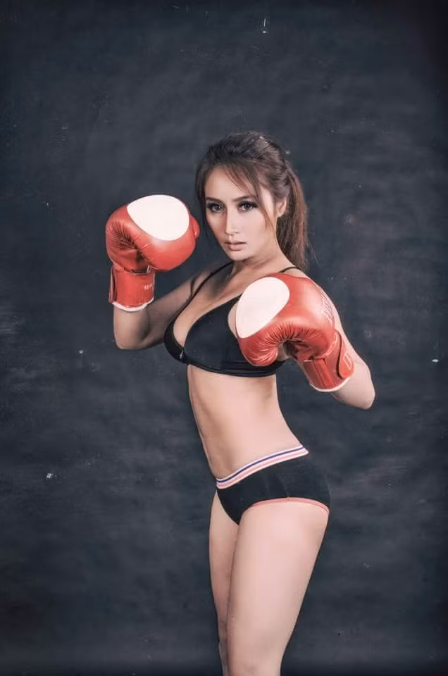 Loat anh sieu nong cua hot girl Da Lat Christina Hai Au