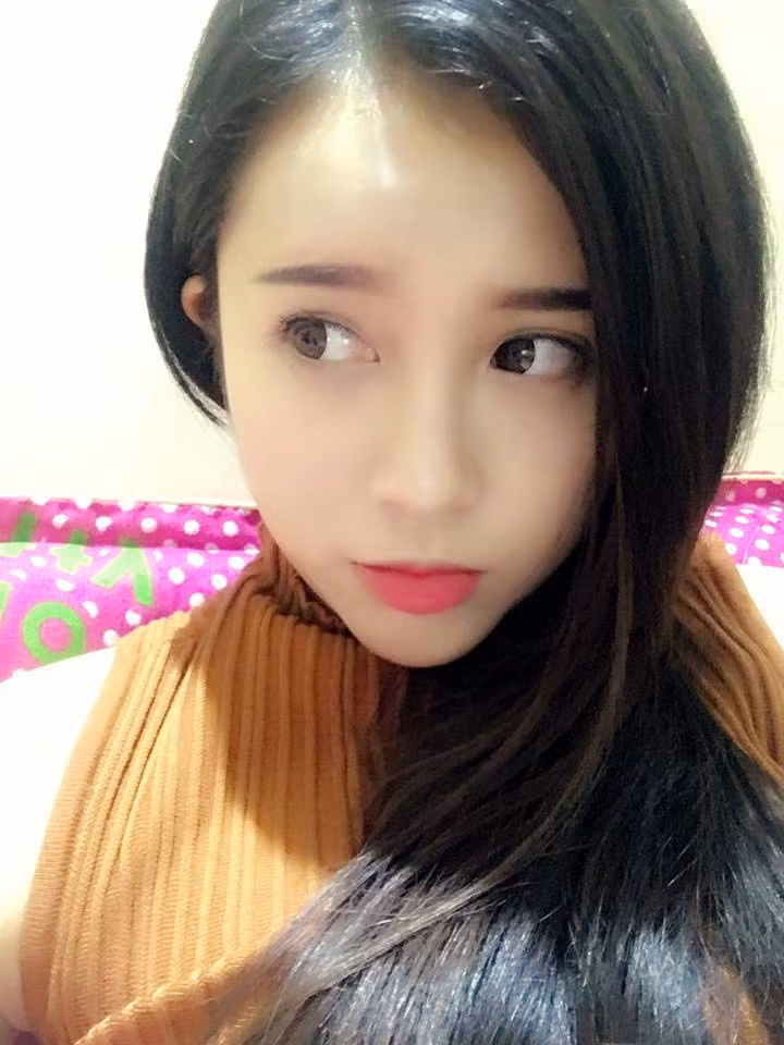 Được biết, sau 1 khoảng thời gian cộng tác cho nhà Đài, Hồng Anh Kichii đã rất dũng cảm xin nghỉ do cảm thấy bản thân làm công việc này chưa thực sự tốt. Cô bạn quay về làm người mẫu ảnh và tập trung vào chuyện học hành. Nhiều người đánh giá cao hành động này của cô gái trẻ.