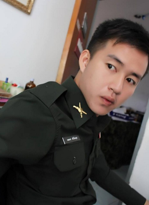 Sở hữu khuôn mặt men lì và bảnh bao, chẳng ai nghi ngờ về giới tính của Phongpitak Isakong mãi cho đến khi anh chia sẻ về tình yêu của đời mình.