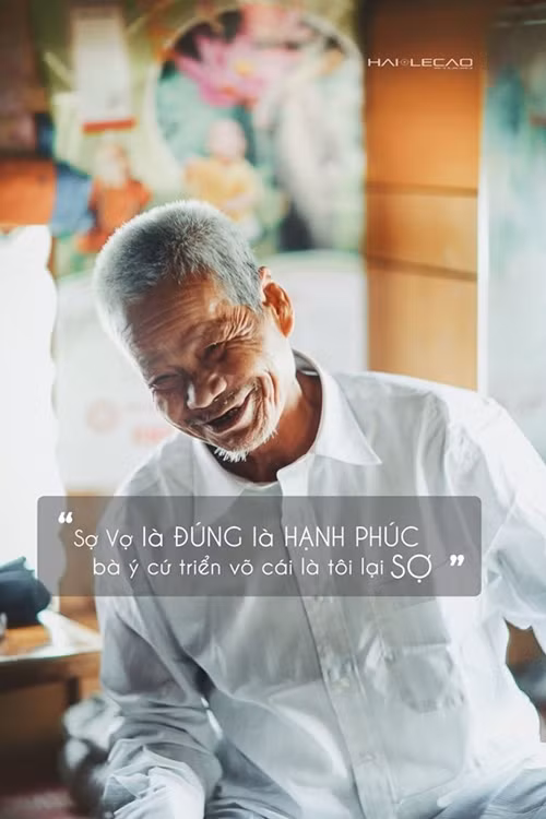 Dù có hoàn cảnh khó khăn, nhưng ông Thành - người "nhặt" vợ về từ bãi rác vẫn luôn yêu thương người bạn đời của mình hết mực. Trong mắt ông Thành, bà Thủy vẫn luôn là nhất,