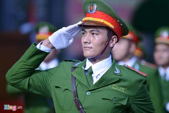 Để có lễ khai giảng đặc biệt và long trọng này, sinh viên của trường đã có buổi tổng duyệt từ trước đó một tháng.