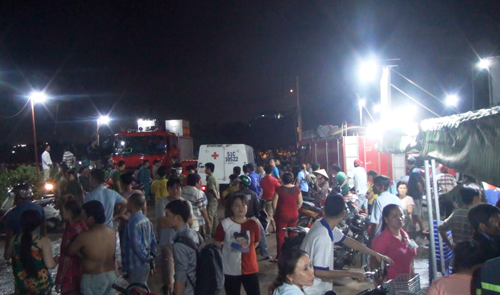 Nguoi than dau don tim thay sinh vien bi nuoc cuon trong bao so 9