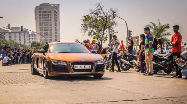 Chiếc R8 570 mã lực của Audi cũng có mặt. Hiện mới có 60 chiếc xe này được sản xuất.