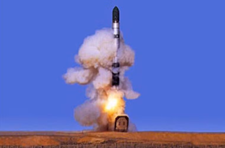 Gần đây, Nga đã bắn thử thành công tên lửa đạn đạo Sarmat - thế hệ tên lửa liên lục địa mới nhất của xứ sở bạch dương. Dự kiến, loại tên lửa này sẽ được đưa vào biên chế trong năm 2020. Cho đến nay đặc điểm những thông tin chi tiết về loại tên lửa tối mật này vẫn chưa được công bố.