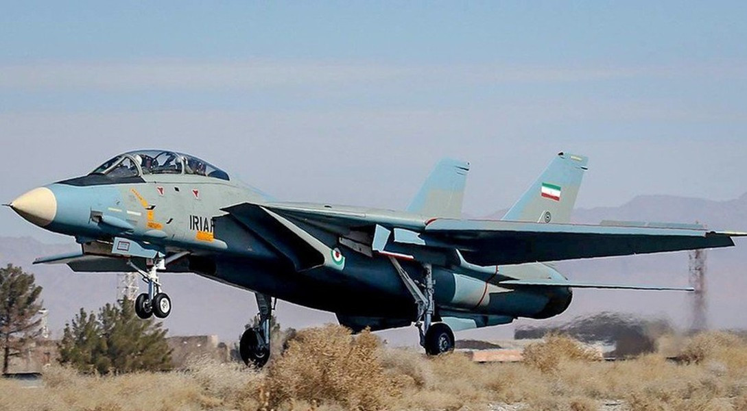 F-14 Tomcat là sản phẩm của tập đoàn Grumman (nay là Northrop Grumman) phát triển cho Hải quân Mỹ.