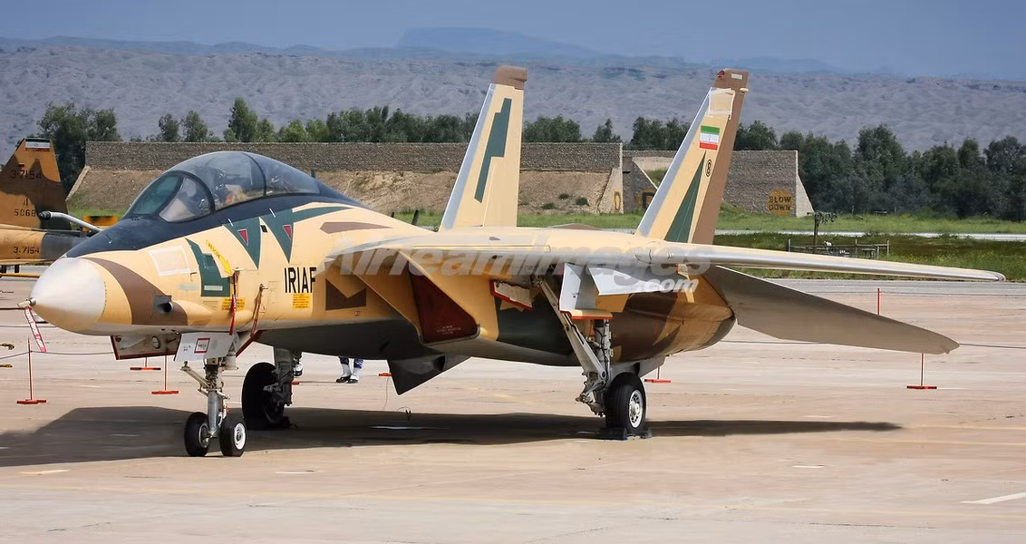 Bất chấp những thách thức do lệnh cấm vận vũ khí của Mỹ sau Cách mạng Hồi giáo năm 1979 gây ra, Iran vẫn duy trì được hoạt động của đội bay trong nhiều thập kỷ nhờ sự tháo vát và đổi mới.