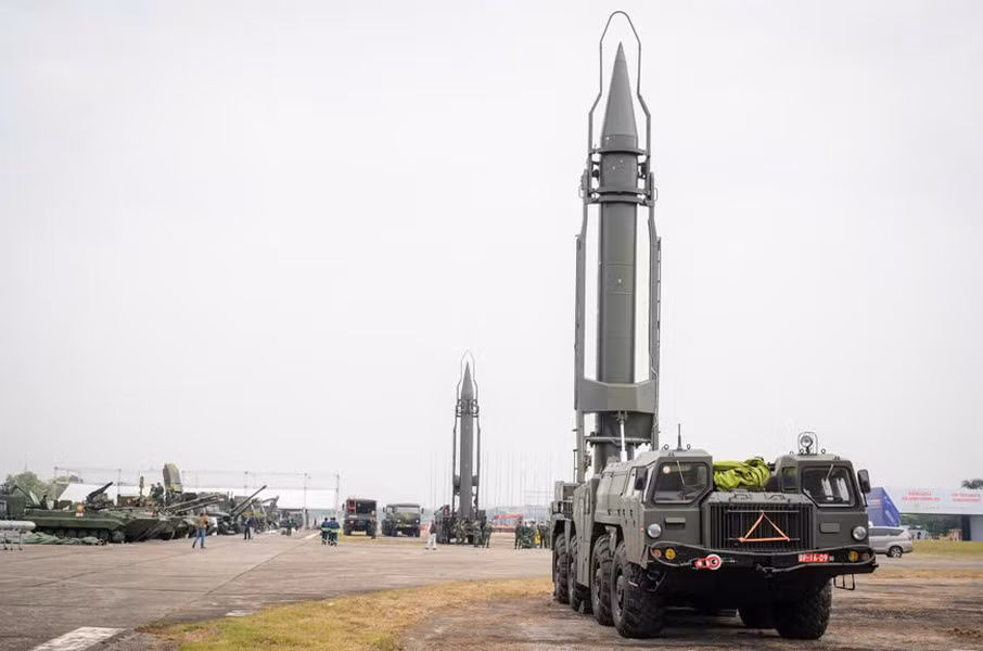 Hệ thống tên lửa Scud -B của Việt Nam tại triển lãm