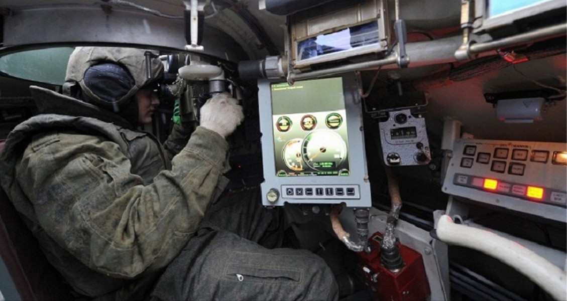 Ngoài ra xe còn được trang bị các hệ thống cản phá giúp giảm khả năng hiển thị trước radar và hiển thị nhiệt của đối phương.