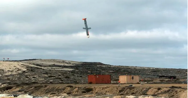 Trong cuộc thử nghiệm quan trọng tại Căn cứ Hải quân San Diego, tiểu bang California, khu trục hạm tác chiến trên không HMAS Brisbane (DDG-41) lớp Hobart đã khai hỏa tên lửa Tomahawk.