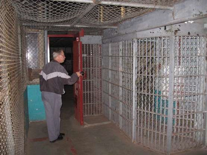 Nhà tù đã bị Tòa án tối cao Tây Virginia đóng cửa năm 1995.