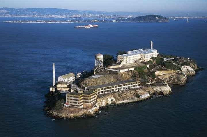  Nhà tù Alcatraz tại Mỹ, nơi được mệnh danh là nhà tù không lối thoát với mức độ an ninh bảo mật nghiêm ngặt khét tiếng bậc nhất thế giới.