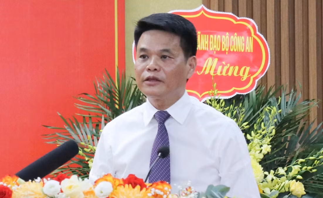 Ong Le Ngoc Chau giu chuc Chu tich UBND tinh Hai Duong