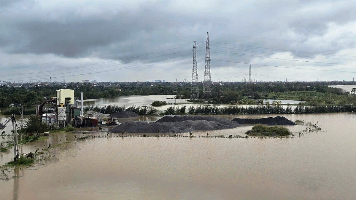 Hình ảnh bến bãi dưới chân cầu Hàn (TP Hải Dương)