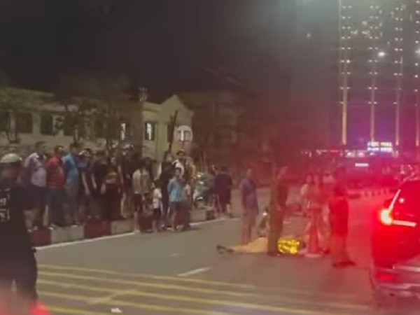 Hải Dương: Nam sinh “thông chốt” khiến một CSGT nhập viện Hai Duong: Nam sinh “thong chot” khien mot CSGT nhap vien