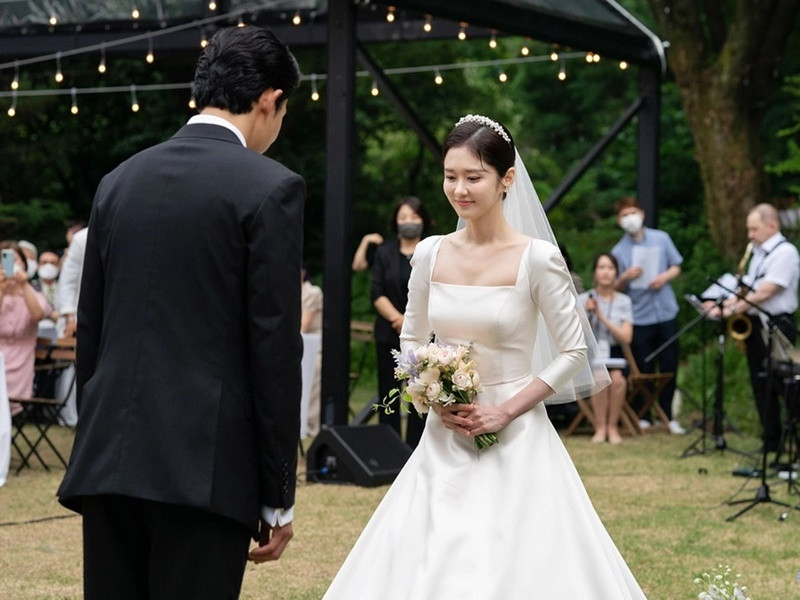  Chồng Jang Nara là một quay phim, kém nữ diễn viên 6 tuổi. Ảnh: Phụ Nữ Việt Nam.