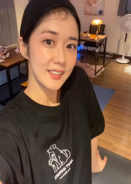 Mặt mộc của nữ diễn viên căng bóng, không tỳ vết. Ảnh: Instagram Jang Nara.