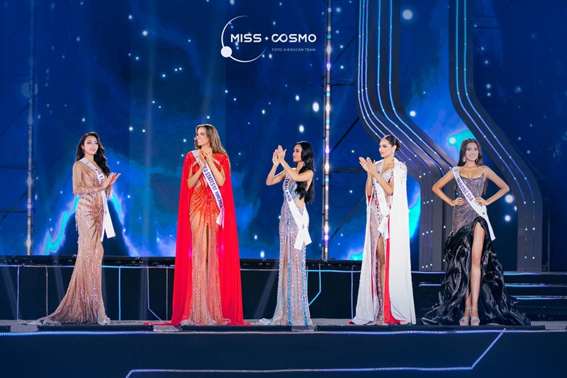 Ketut vượt mặt đại diện Việt Nam, Thái Lan, Mỹ và Peru trong top 5 Miss Cosmo 2024. Ảnh: Miss Cosmo.