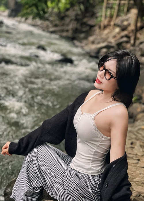 Khả Như nhận được vô số lời khen ngợi cho khoảnh khắc đời thường cuốn hút dù không váy áo lộng lẫy. Ảnh: FB Khả Như.