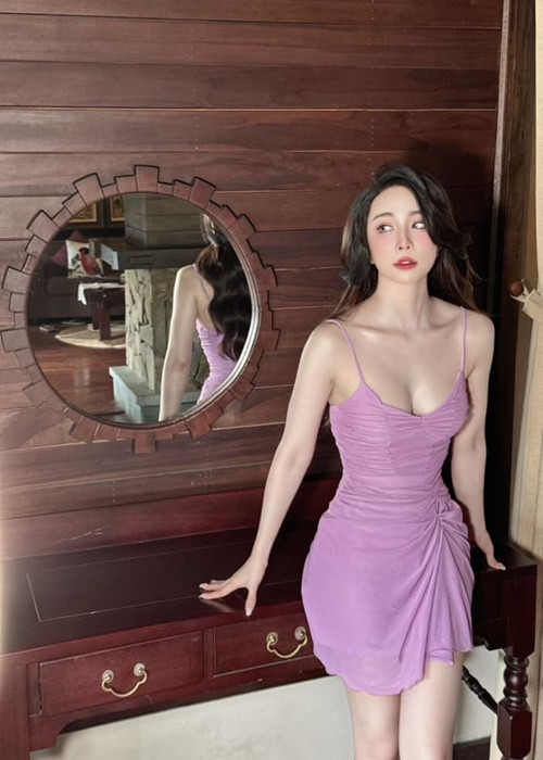 Thường xuyên tập luyện, ăn uống khoa học, nữ diễn viên Về nhà đi con giữ được số đo ba vòng chuẩn đẹp. Ảnh: FB Quỳnh Nga.