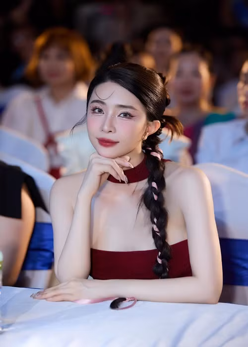 Năm 2023, “cá sấu chúa” tham gia Chị đẹp đạp gió rẽ sóng nhưng sớm bị loại. Ảnh: FB Quỳnh Nga.