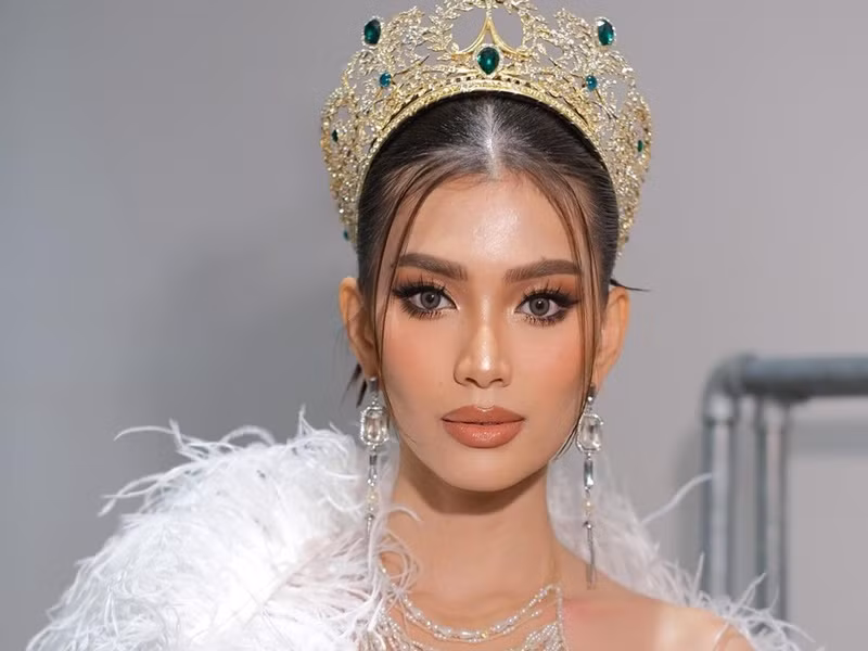 Á hậu 1 Miss Grand International 2023 tố bị ép ngủ với đại gia A hau 1 Miss Grand International 2023 to bi ep ngu voi dai gia