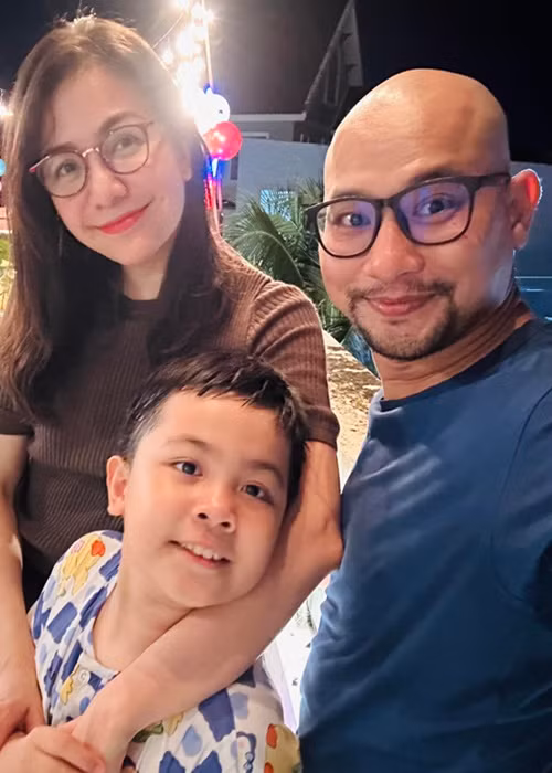 Ái Châu ủng hộ quyết định của Huỳnh Đông. Bố mẹ của cặp đôi ban đầu khá buồn nhưng tôn trọng quyết định của Ái Châu và Huỳnh Đông.