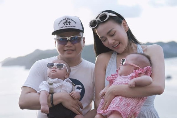 Phương Oanh với những khoảnh khắc hạnh phúc bên các con. Kể từ khi làm mẹ, nữ diễn viên "Hương vị tình thân" được nhận xét ngày càng đằm thắm và quyến rũ.