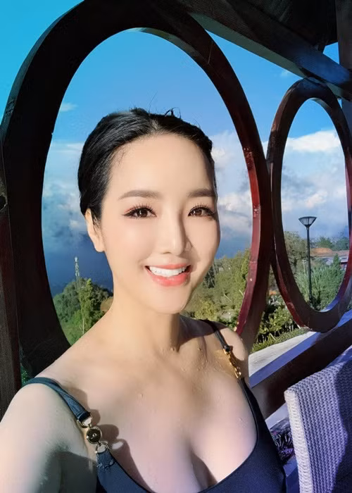 Nhan sắc của Giáng My ngày càng thăng hạng, được nhận xét không tuổi.