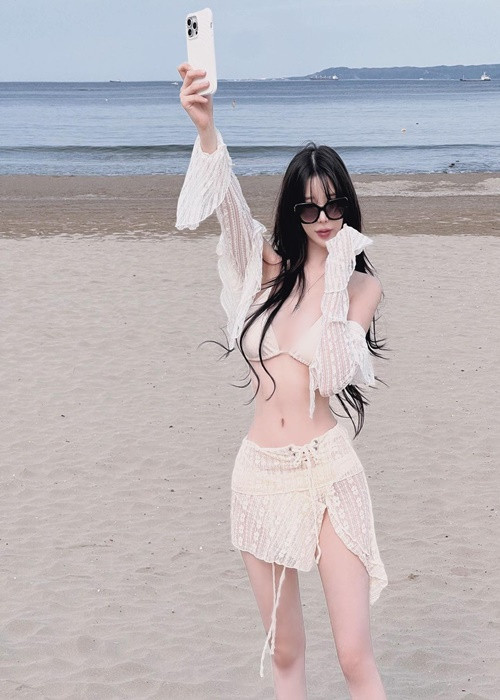 Trên trang cá nhân, Aileen thường chia sẻ cảnh đẹp và hành trình khám phá ẩm thực của mình.