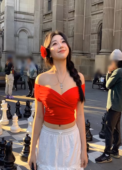 Ellen hiện tại có hơn 200.000 người theo dõi trên Instagram.