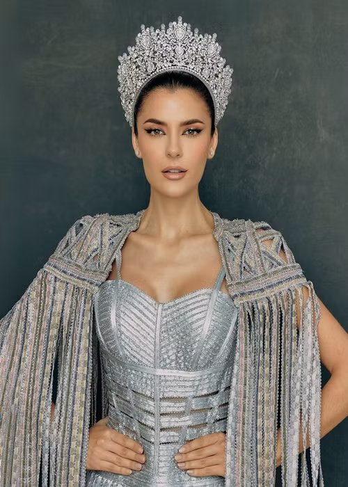 Đại diện Peru - Tatiana Calmell cũng là một trong những đối thủ của Nguyễn Cao Kỳ Duyên ở Miss Universe 2024. Tatiana sở hữu hình thể săn chắc, gương mặt sắc sảo. Cô là Á hậu 2 của cuộc thi Miss International 2022 - Hoa hậu Quốc tế 2022. Ảnh: Instagram Tatiana Calmell.