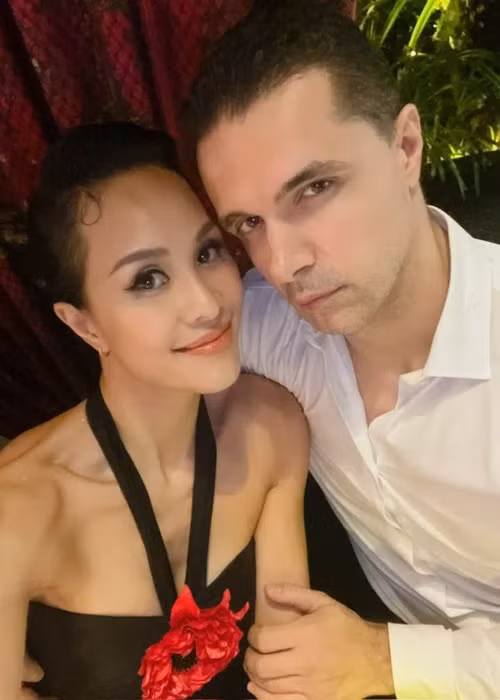 Ngoài ra, doanh nhân Marcin hỗ trợ chăm sóc con trai khi vợ đi làm.