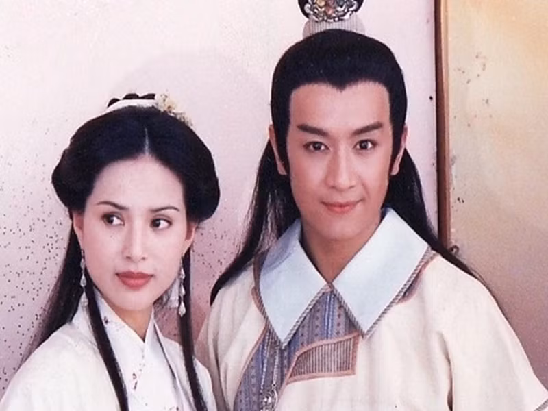 Trần Hạo Dân được biết đến với vai diễn Đoàn Dự trong phim Thiên long bát bộ năm 1997 và Lý Na Tra trong phim Đắc Kỷ Trụ Vương. Ảnh: Znews.