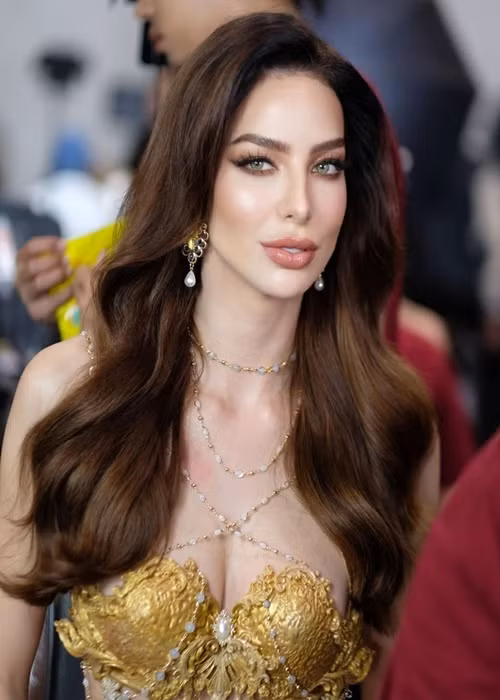 Á hậu 4 Talita Hartmann có gương mặt đẹp, quyến rũ đậm chất latin. Ảnh: Instagram Talita Hartmann.