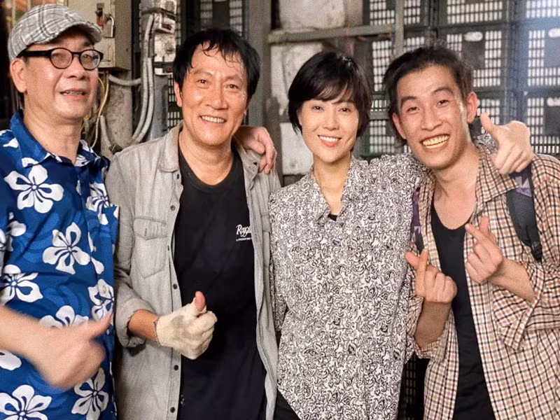 Bát là em trai của Luyến "lươn" (do Thanh Hương đóng). Chia sẻ trên Tiền Phong, Tuấn Mõ cho biết: "Mọi người ghét Bát trong phim nhưng quý và thương Tuấn Anh ở ngoài đời. Tôi vui khi được khán giả đón nhận, ghi nhận, kể cả những người lớn tuổi không dùng mạng xã hội và chưa từng biết đến mình trước đó". Ảnh: FB Tuấn Mõ.