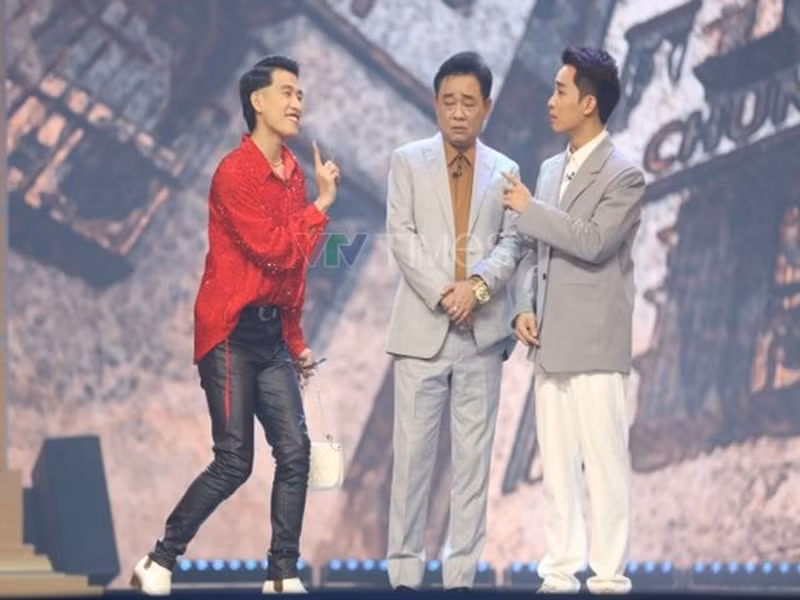 Vai diễn của Tuấn Mõ trong Táo quân 2024 là nhân vật "thả thính" Ngọc Hoàng. Ảnh: VTV.