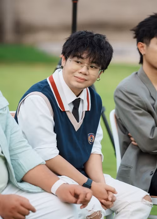 Mới đây, Nguyễn Huy ra mắt MV Vẽ hồi ức sau thời gian dài im hơi lặng tiếng. Nam ca sĩ cho biết, anh chấp nhận trở lại từ con số không. Ảnh: Tiền Phong.