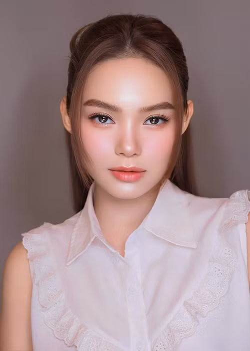 Minh Hằng tham gia nhiều gameshow. Năm 2018, cô làm huấn luyện viên The Face Vietnam. Năm 2022, cô ngồi ghế nóng cuộc thi Miss World Vietnam 2022 - Hoa hậu Thế giới Việt Nam 2022. Ảnh: FB Minh Hằng.