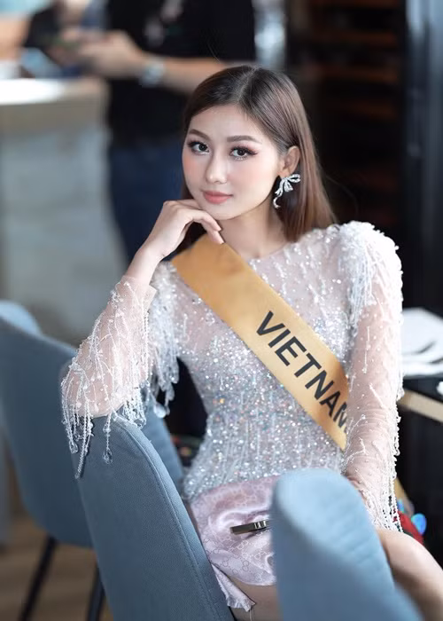 Trước khi vào top 15 phần thi hát, Quế Anh lọt top 10 thí sinh được yêu thích nhất. Ảnh: FB Quế Anh.