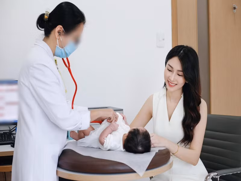 Thu Thảo sinh con gái thứ 3 vài tuần trước.