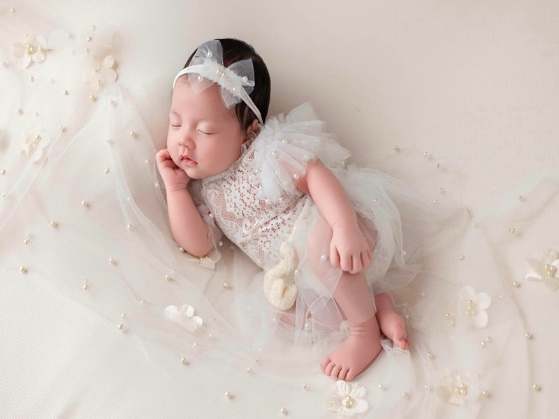 Đầu tháng 10, con gái thứ ba của Thu Thảo lộ diện.