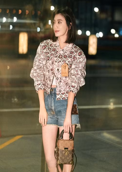 "Tại Đài Loan, người con gái cao trên 1m7 đẹp nhất là Lâm Chí Linh, nhưng cao dưới 1m7 đẹp nhất là Giả Tịnh Văn", Tiền Phong dẫn lời Lưu Đức Hoa.