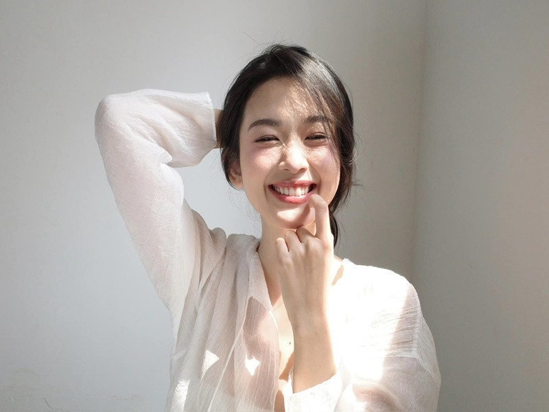 Nữ chính phim Ngày xưa có một chuyện tình làm người mẫu ảnh tự do trong những năm qua.