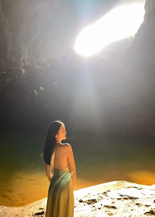 Ngọc Xuân thường đi trekking cùng bạn bè.