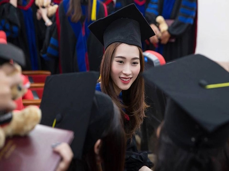 Năm 2014, Đặng Thu Thảo một lần nữa từ chối thi Hoa hậu Thế giới vì muốn ưu tiên việc học. Ảnh: FB Thu Thảo.