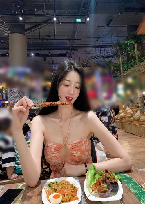 Kim Da Vin hiện tại có hơn 300.000 fan trên Instagram.