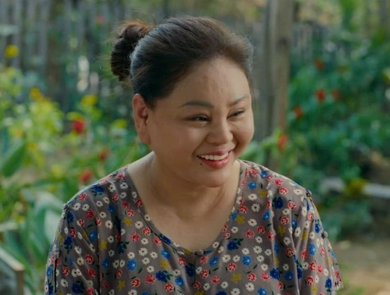 Năm 2023, Lê Giang tiết lộ, trong 1 năm, cô nhận được 6 lời mời đóng phim điện ảnh. “Đúng là thời tới cản không nổi. Năm nay tôi có 6 phim điện ảnh, nhưng mà do tôi cũng bận, có một vài dự án bị trùng lịch, có dự án lại không hợp vai, mà bản thân mình cũng đang muốn giãn ra bớt vì làm nhiều quá”, Lê Giang chia sẻ trên Pháp Luật Việt Nam. Ảnh: FB Lê Giang.