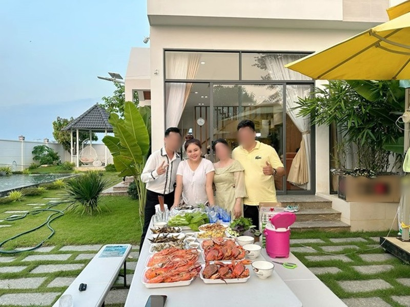 Nữ diễn viên có một căn biệt thự ven biển rộng 600m2 trị giá gần 10 tỷ đồng ở Vũng Tàu. Cô còn tậu nhà ở Australia. Lê Giang cũng mua 2 căn nhà cho hai con. Ảnh: FB Lê Giang.