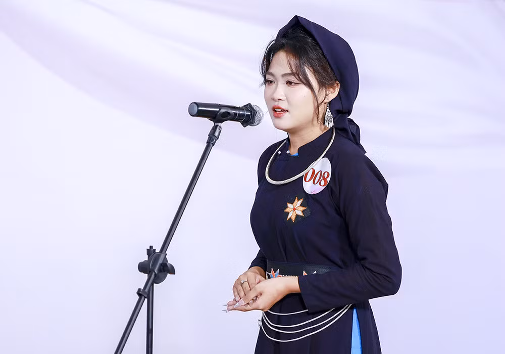 Cuộc thi Hoa hậu Sinh viên Việt Nam - Miss University Vietnam 2024 nhằm tôn vinh nét đẹp nguyên bản, vẻ đẹp trí thức, tài năng, duyên dáng và năng động của nữ sinh viên Việt Nam. Sau vòng thi Sơ khảo tại hai miền Nam - Bắc và Bán kết online, BTC tìm ra top 40 thí sinh để chính thức bước vào Nhà chung - vòng thi theo format chương trình truyền hình thực tế. Dự kiến, đêm chung kết sẽ diễn ra vào tháng 12.